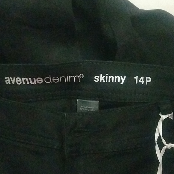 🎉🎉HP🎉🎉 Avenue jeans - Picture 4 of 4